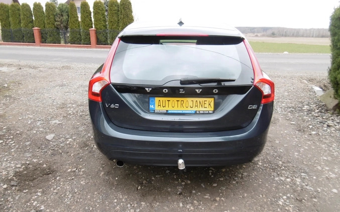 Volvo V60 cena 38900 przebieg: 274213, rok produkcji 2015 z Nowe Warpno małe 781